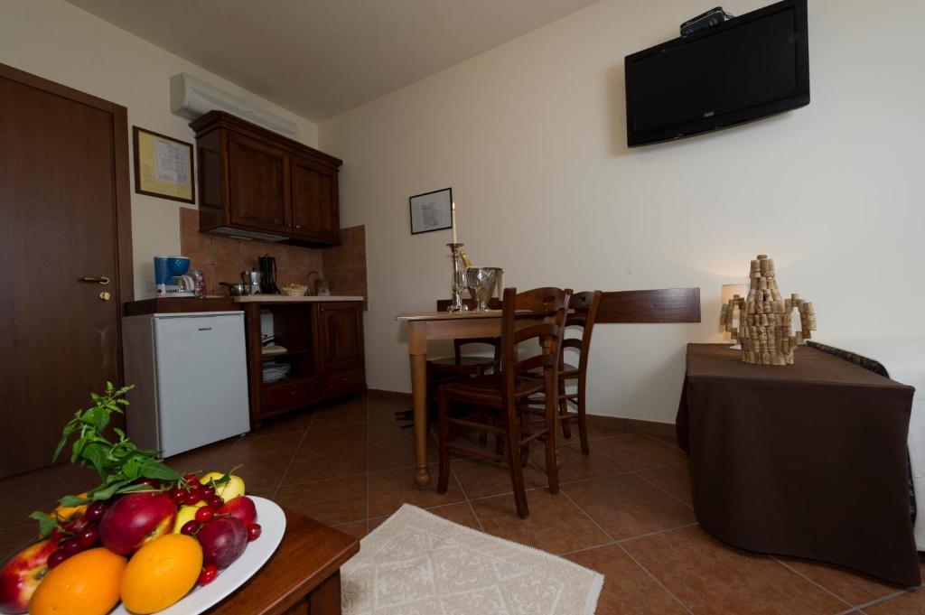 Locanda Ristorante Al Cardellino Bardolino Quarto foto